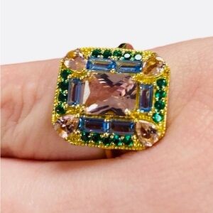 🩷VIVIAN GRACE - NEW-Emerald Lab Morganite Mosaic Ring🩷SIZE 7-JEWELRY-statement🩷